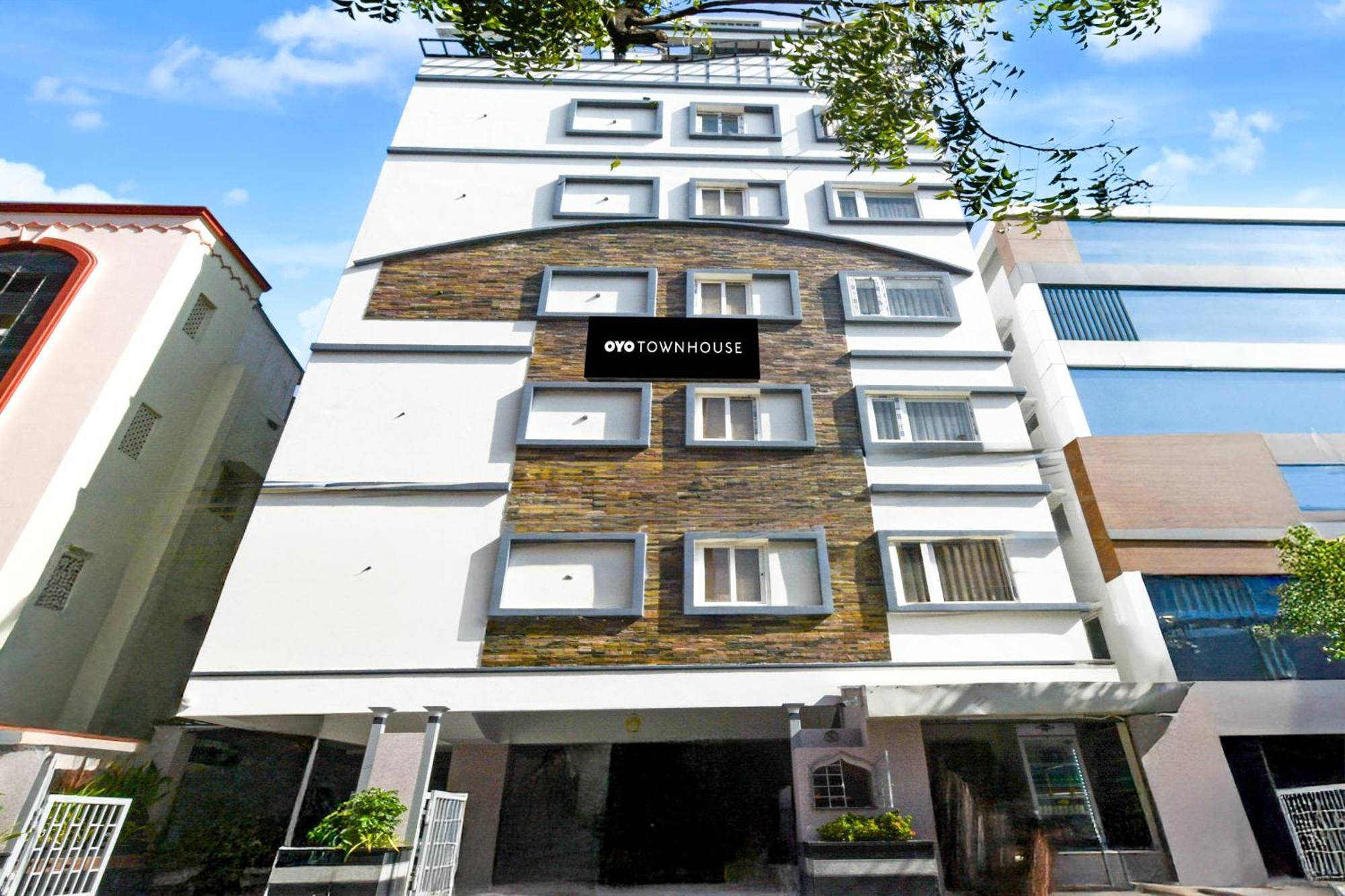 Townhouse Aarav Business Hotel حيدر أباد المظهر الخارجي الصورة