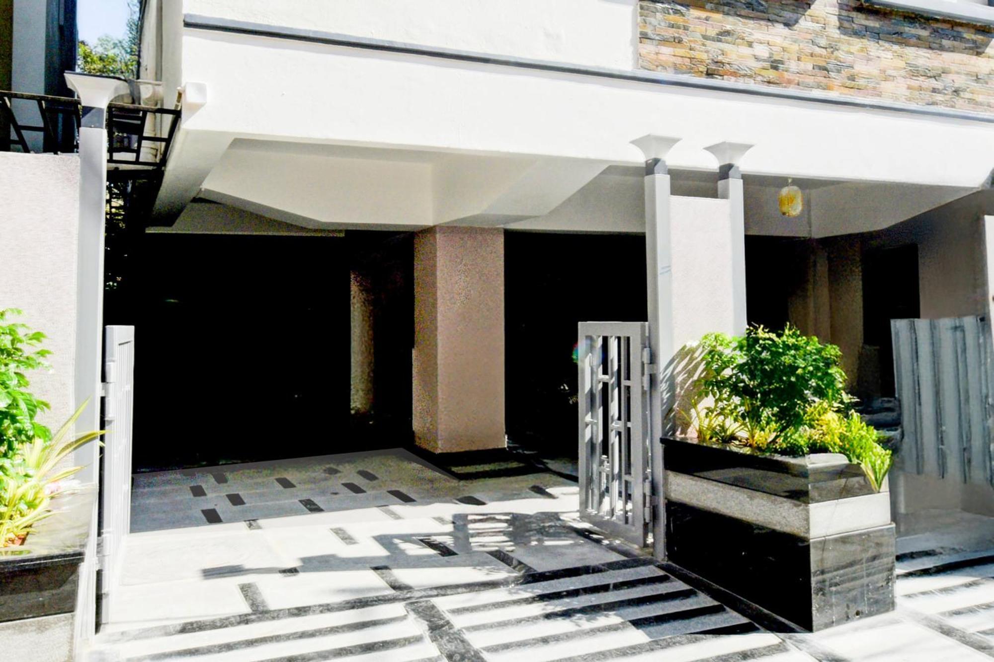 Townhouse Aarav Business Hotel حيدر أباد المظهر الخارجي الصورة