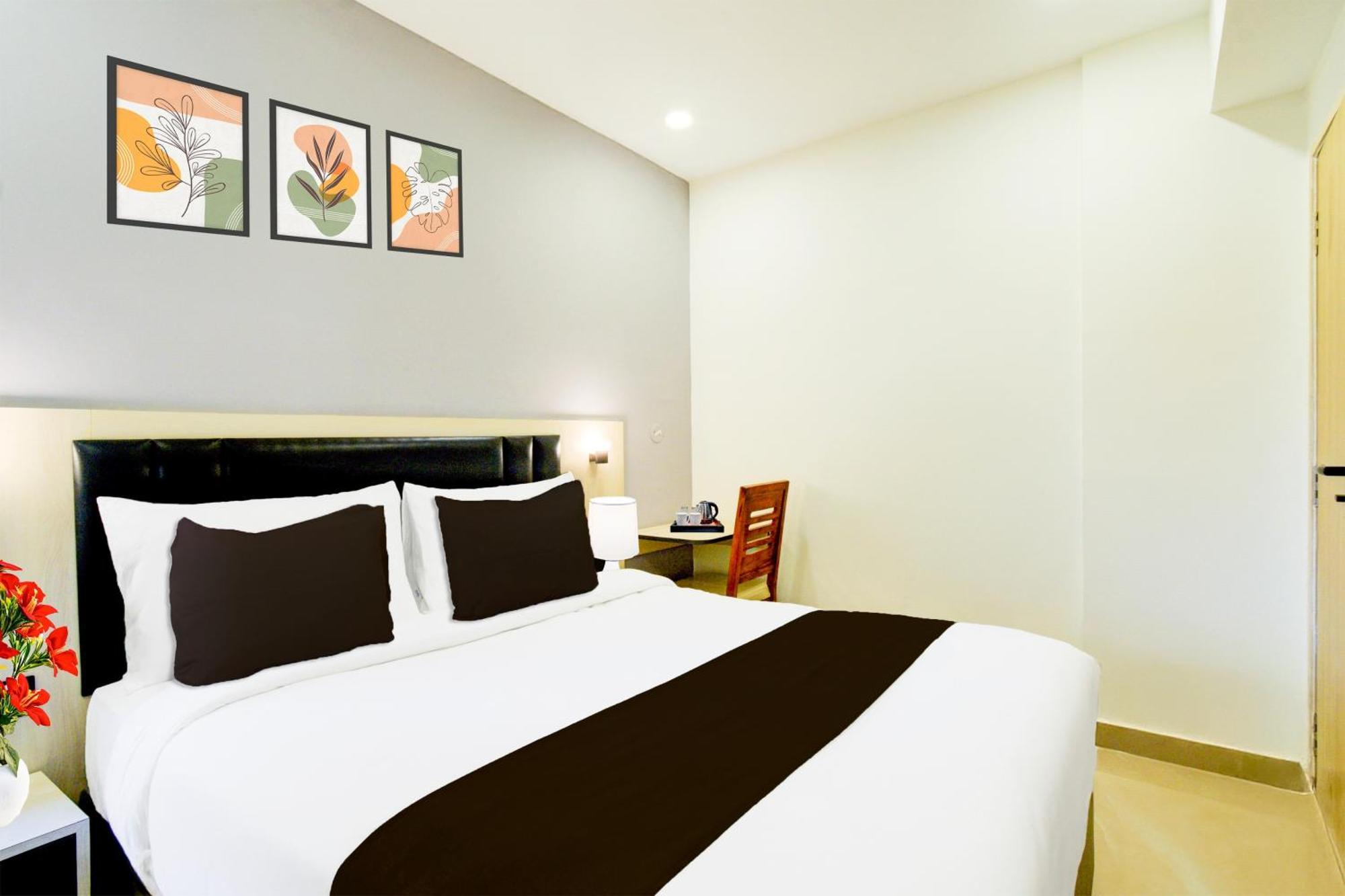 Townhouse Aarav Business Hotel حيدر أباد المظهر الخارجي الصورة